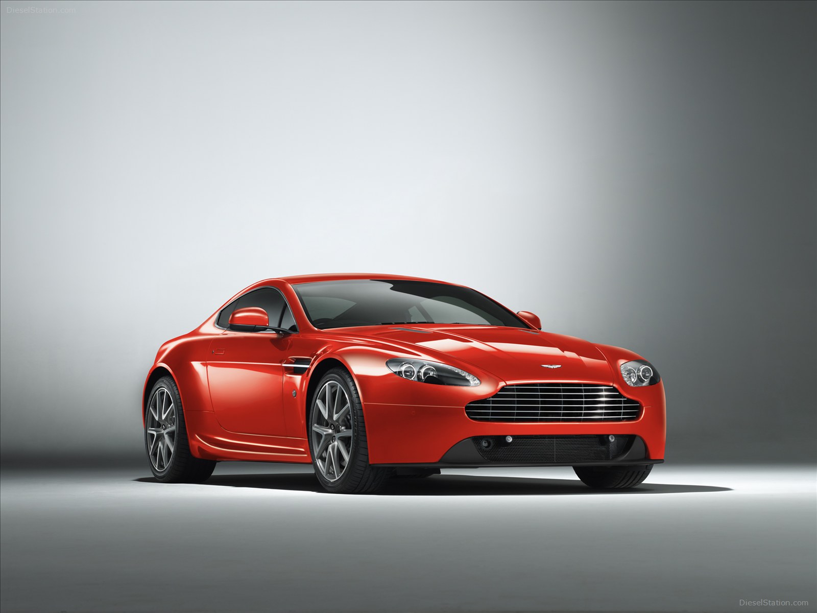 Aston Martin V12 Zagato 2013